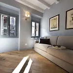 Isola Bella Apartments, Suite