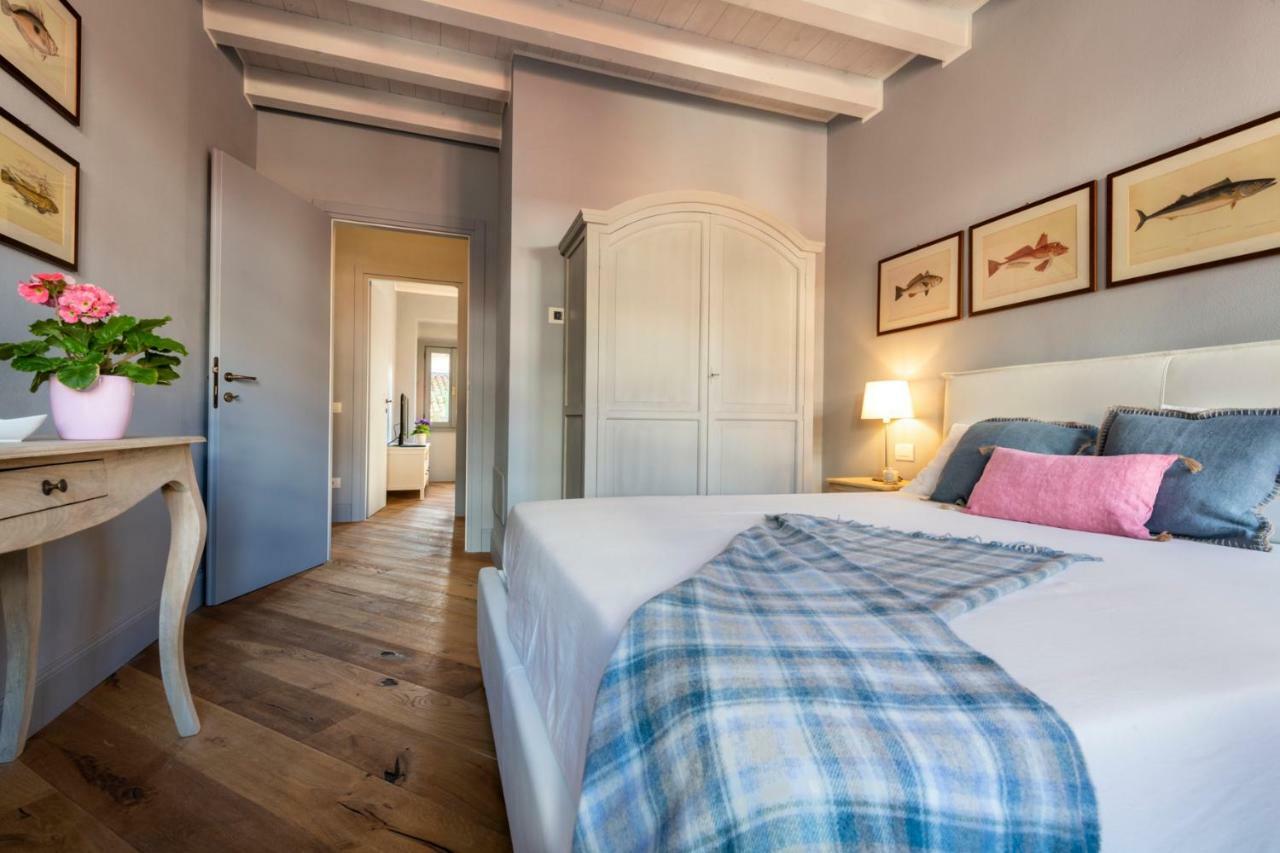 Isola Bella Apartments,